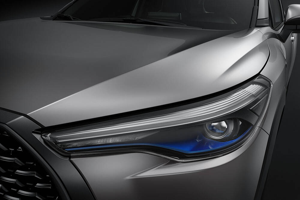 2022 Toyota Corolla Cross Front Headlights